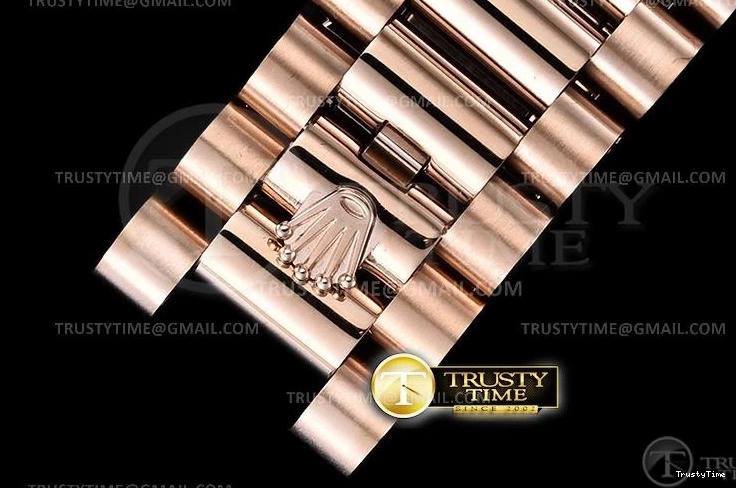 1119 RDD0223A – DayDate 36mm Packable 702